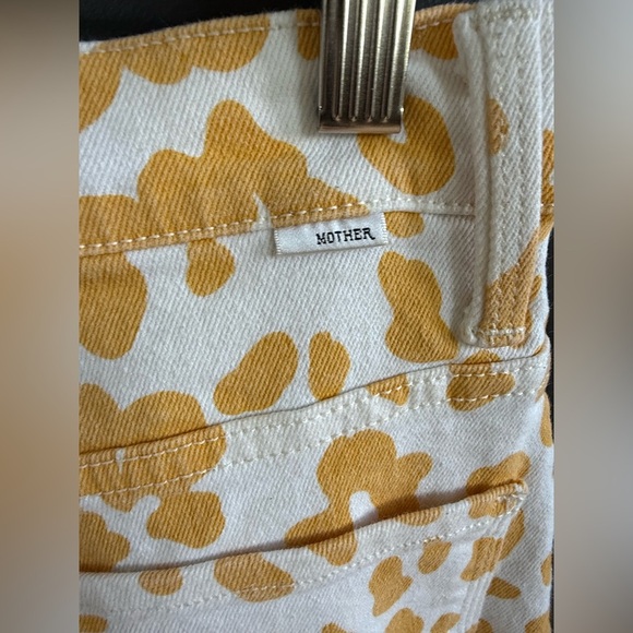 MOTHER the curbside leopard heel Yellow Floral Leopard Print Fray Hem Jeans •27 - Picture 16 of 16